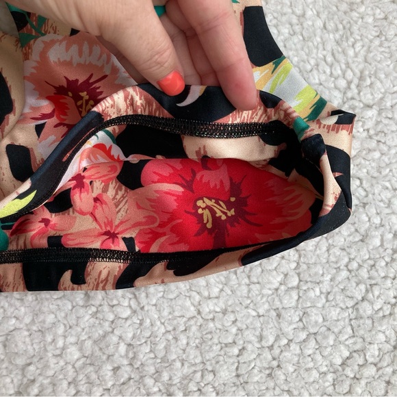 Pineapple Women's animal print floral sports bra, Sz S - Picture 8 of 12